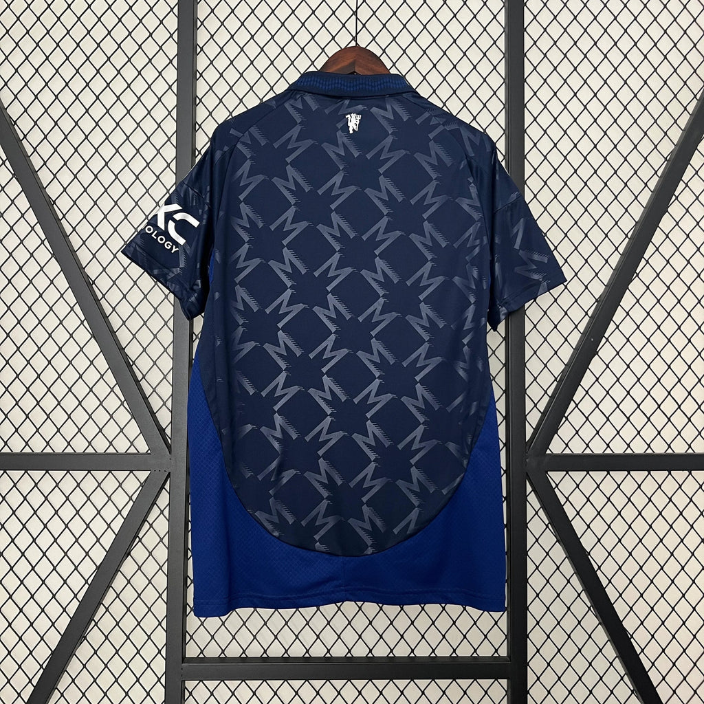 Manchester United - Borta 24/25